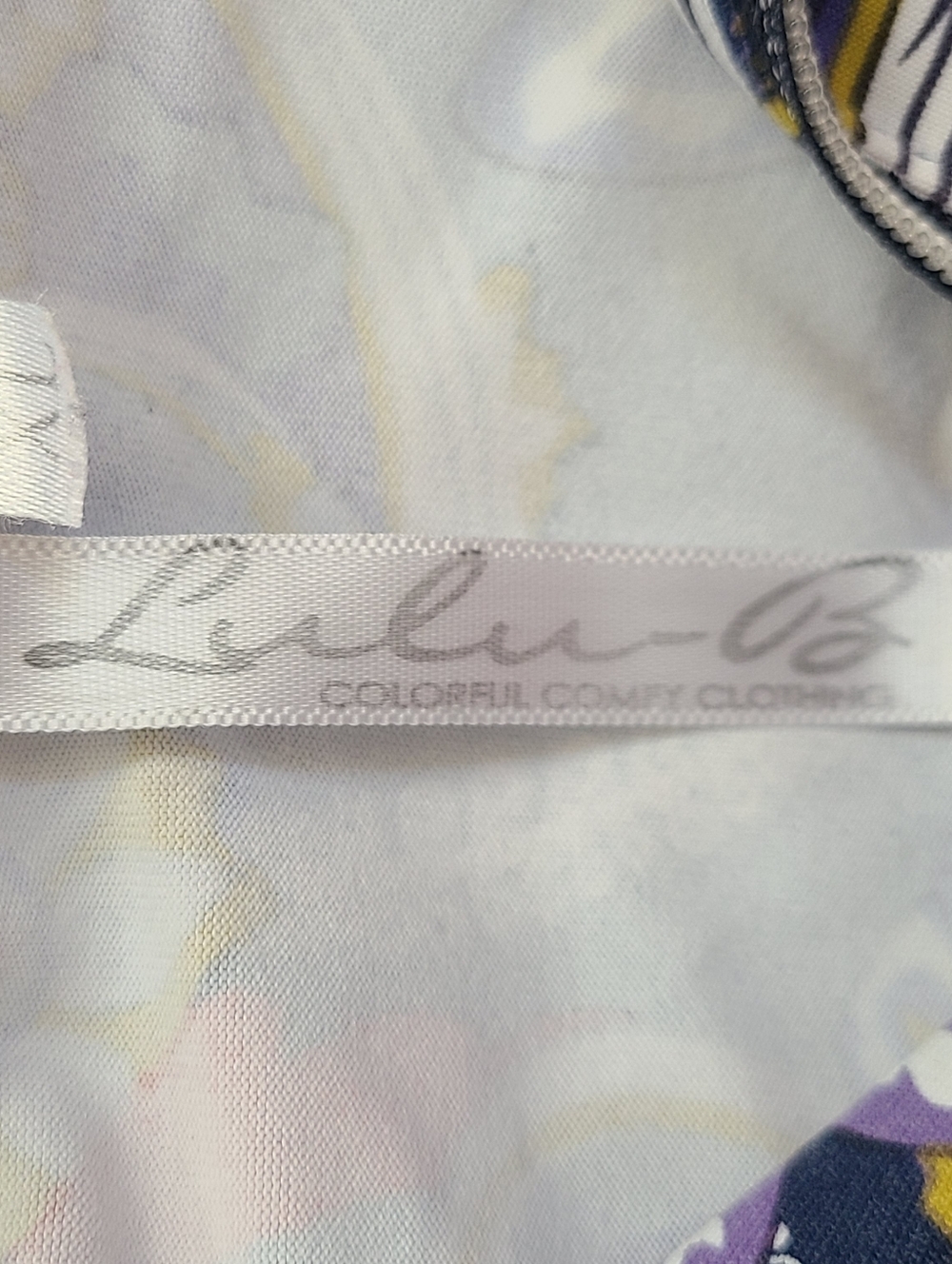 Lulu B Colorful 1/4 Zip Pullover Womens Size XL - Picture 4 of 4